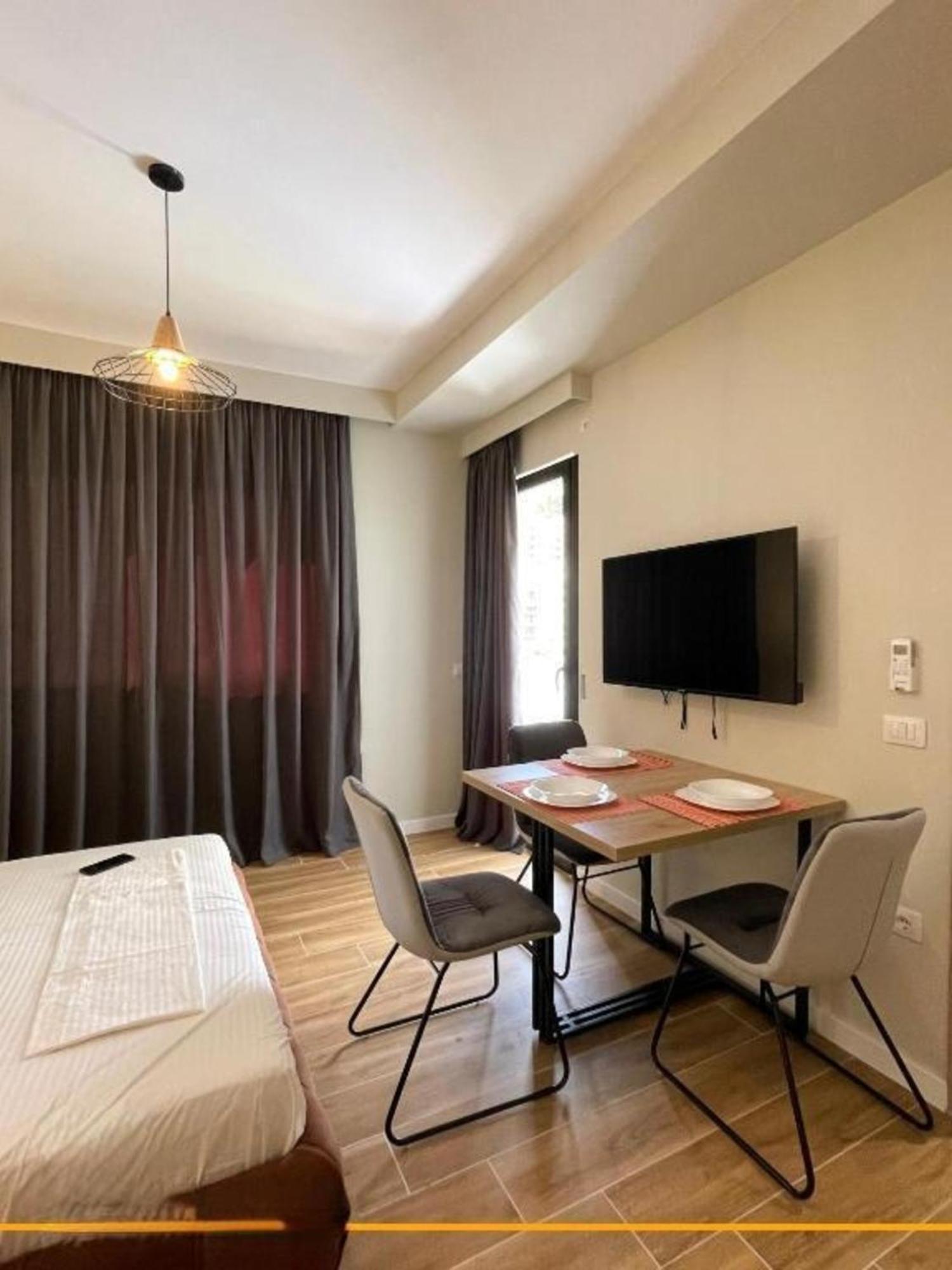 Flori Apartments Sarandë Exteriér fotografie