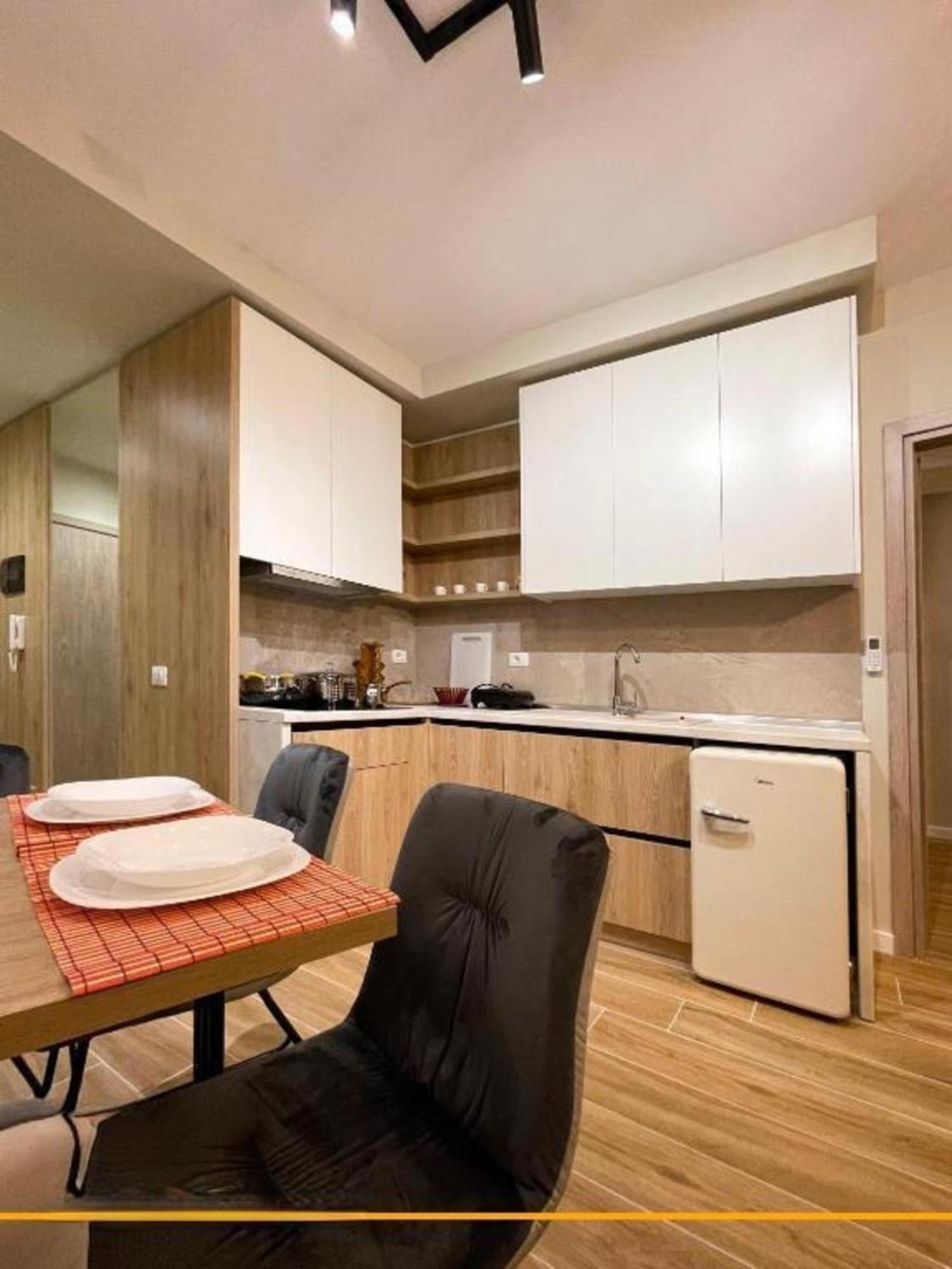Flori Apartments Sarandë Exteriér fotografie